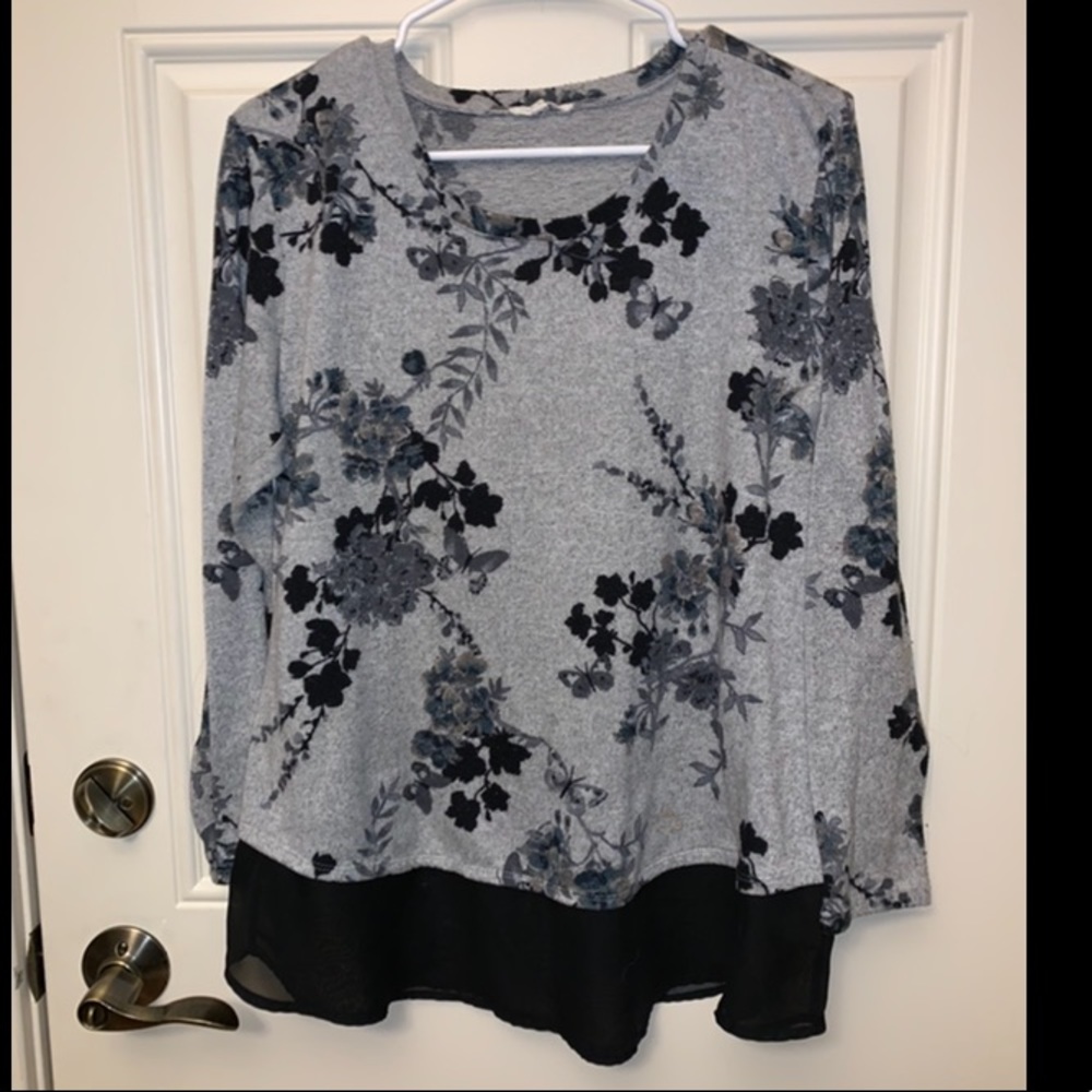 Maurices Grey Flower Top w, Chiffon Trim